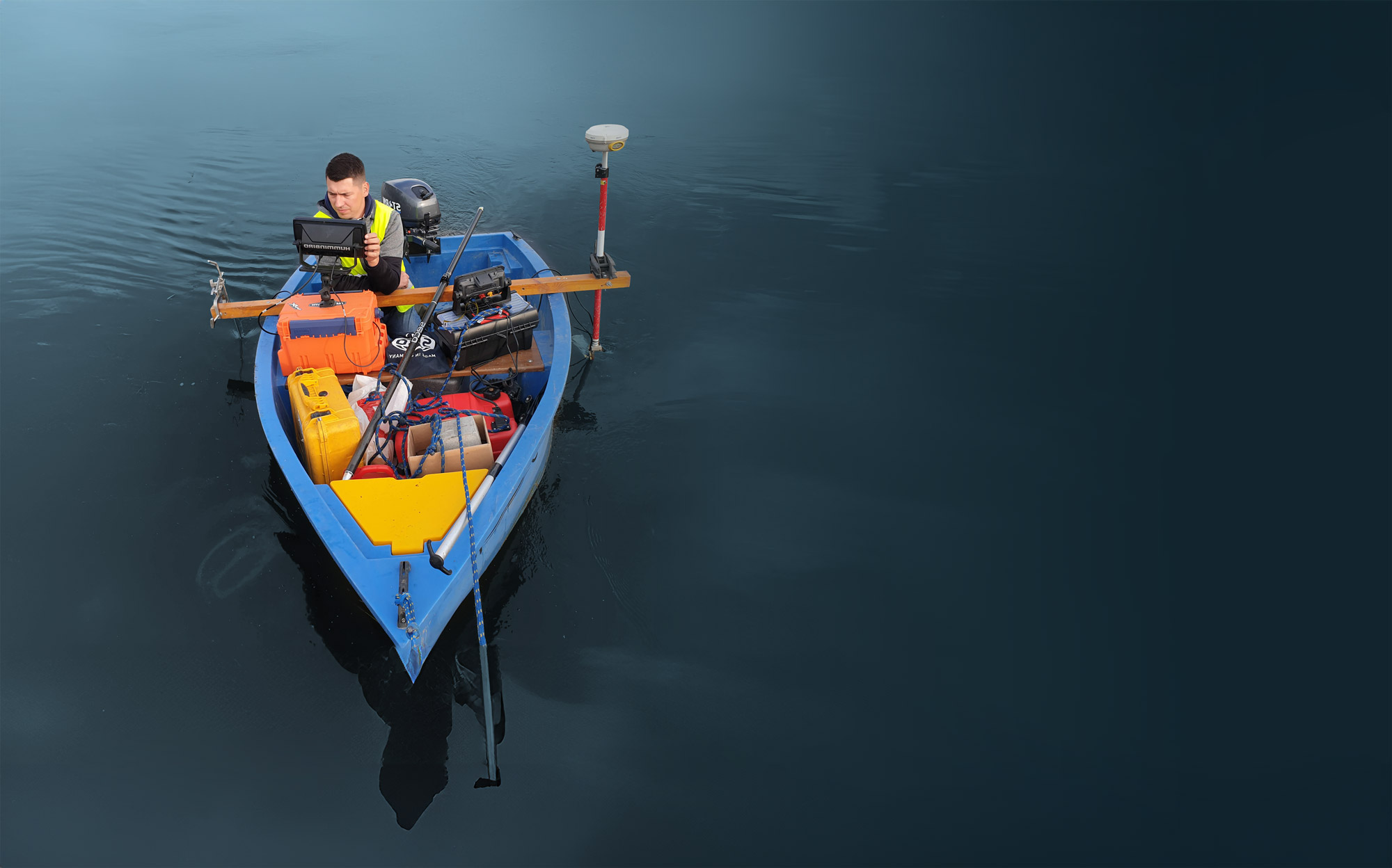 Pomiary batymetryczne dna zbiornika wodnego wykonane przez PKIG